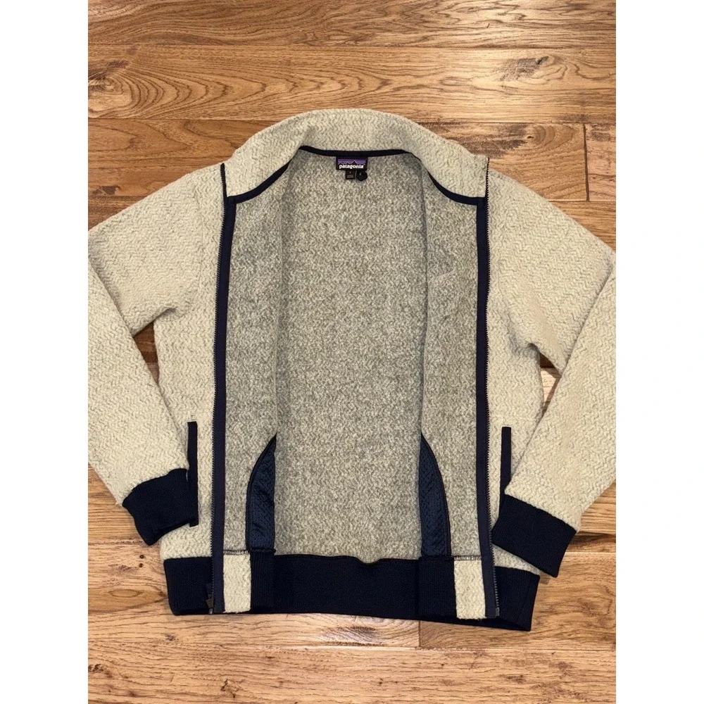 Patagonia woolyester fleece